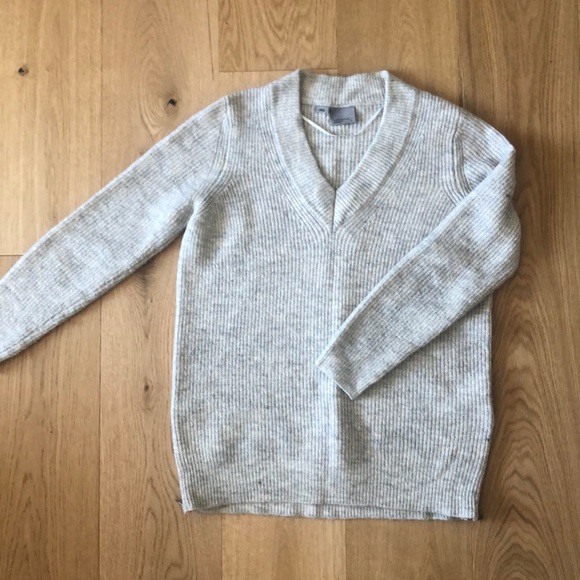 Vero Moda Sweater - Picture 2 of 5